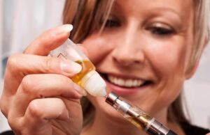 E-cigs on the Rise: Buku Vapors Opens