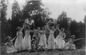 Girls With Glasses: Nola Irish Channel & Free Spirit Red