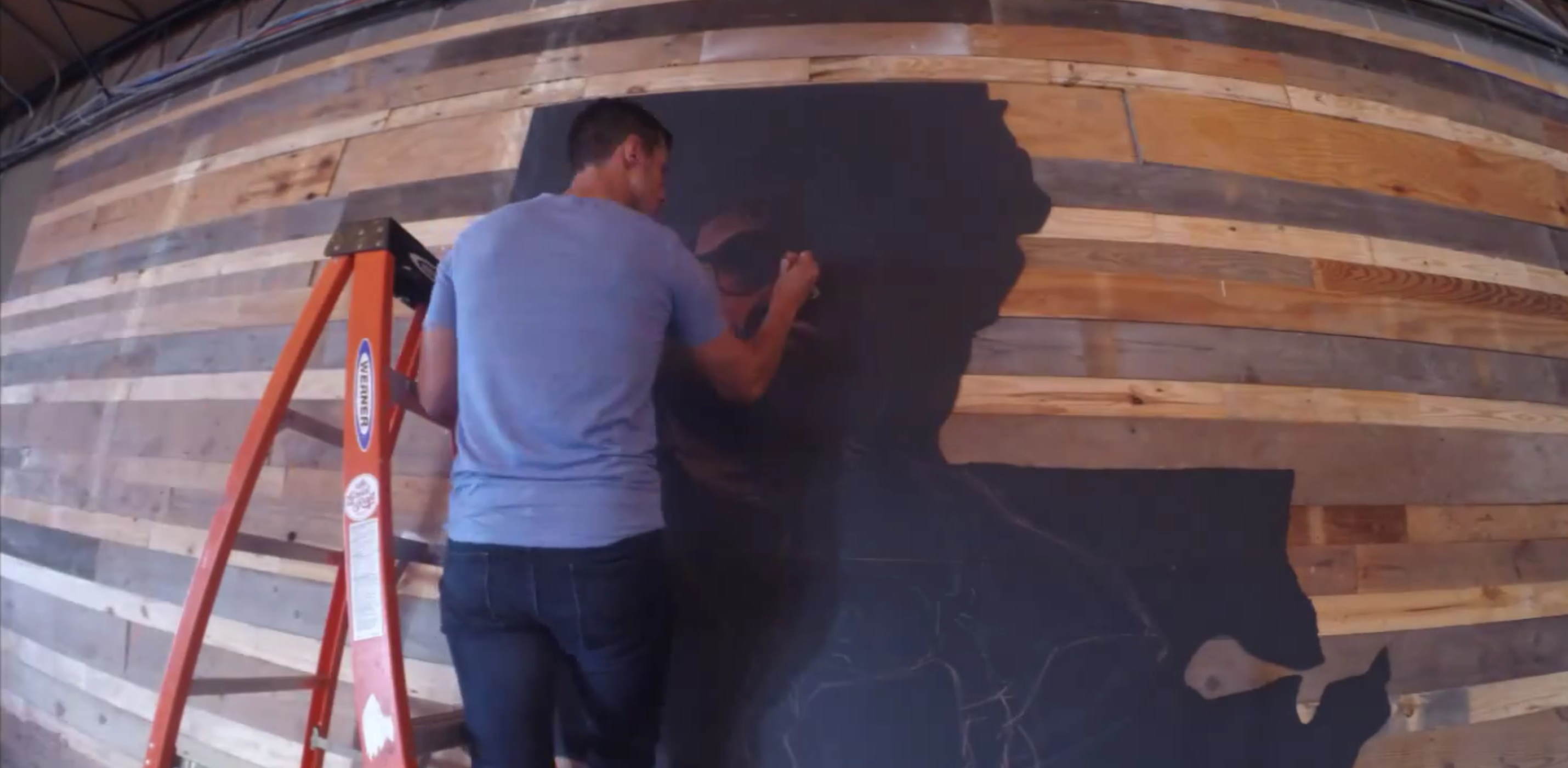 Joe Bluhm Draws Alan and Carlos from ‘The Hangover’ at Great Raft Brewing